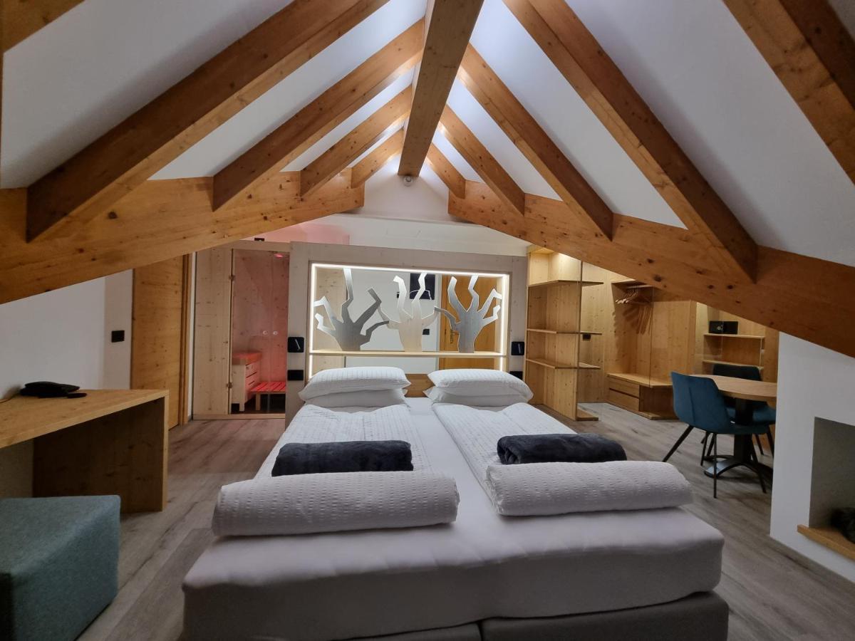 Hotel Canada Андало Экстерьер фото